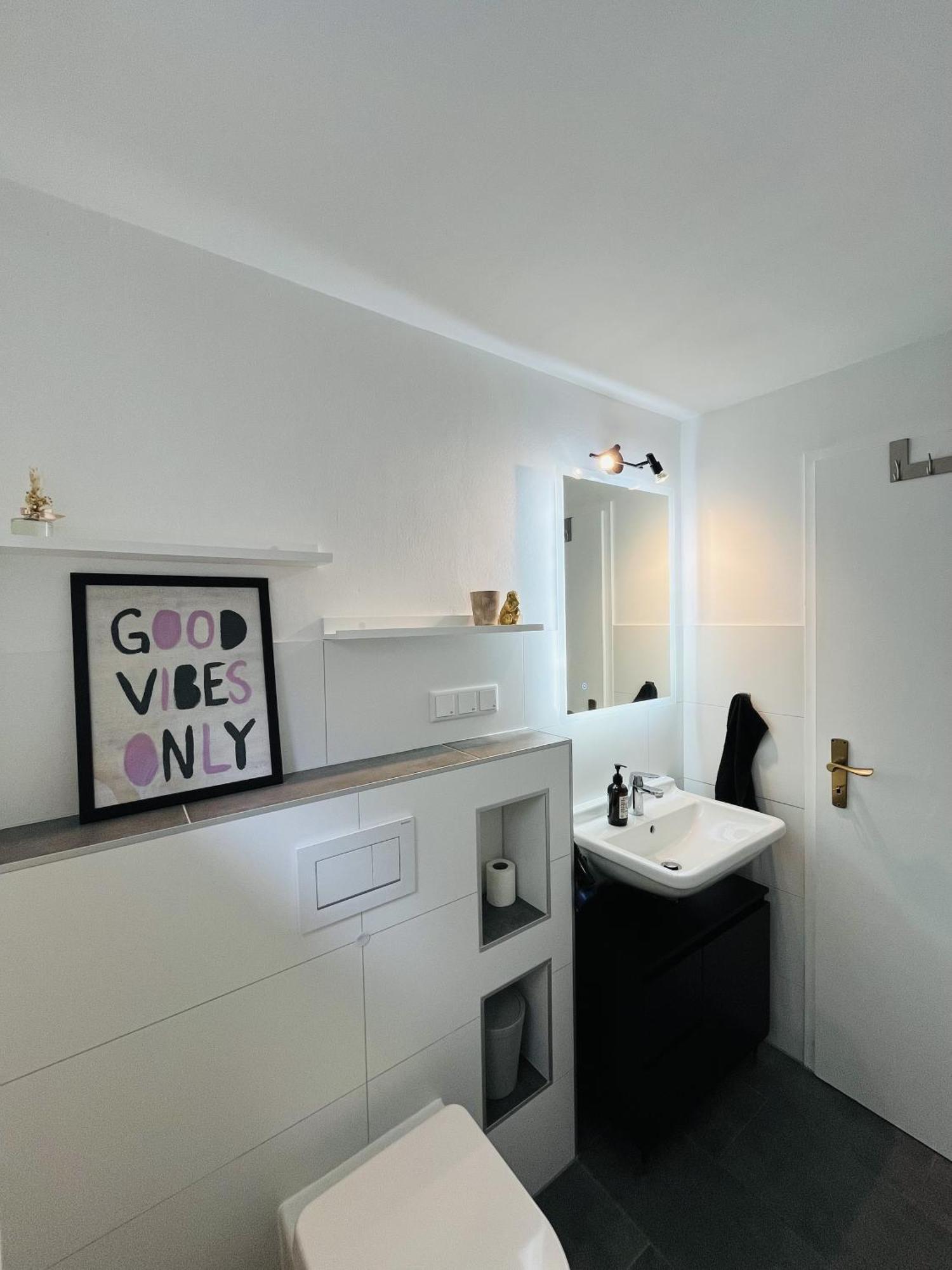 Overnight No2 - Studio, Kueche, Netflix Hanovre Extérieur photo